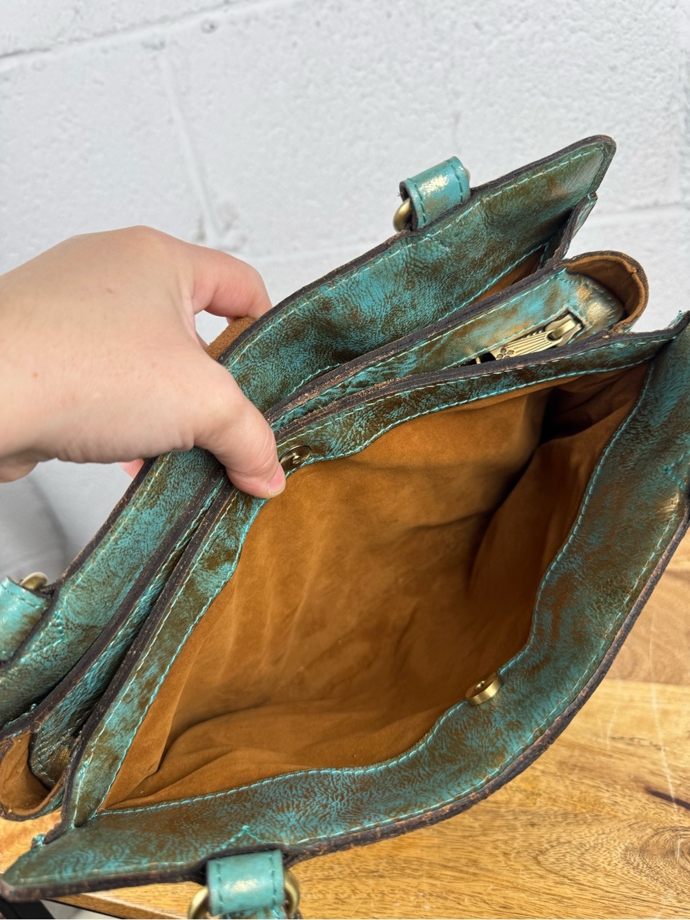 Patricia Nash Turquoise Gold Tooled Floral Leather Satchel Tassel Bag - Picture 12 of 15